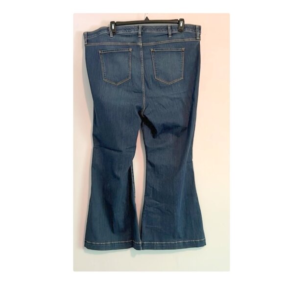 Torrid Sky High Flare High-Rise Jean Sz 24 - Picture 5 of 12